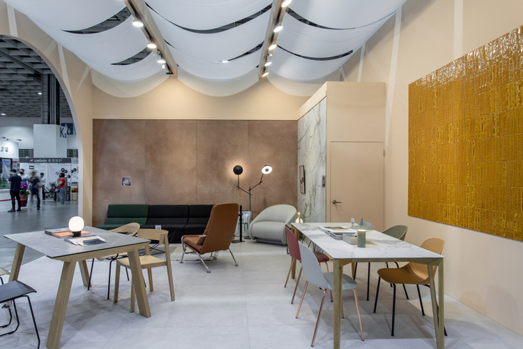 2023台灣國際室內設計材料大展跳脫以往傳統展示風格，一起創造歐洲精品磁磚與質感家具互相配合的「家飾聯名概念館」